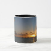 Sonnenuntergang mit Segelbooten Tropical Landscape Tasse (Zentrum)