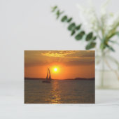 Sonnenuntergang-Segelboot Postkarte (Stehend Vorderseite)