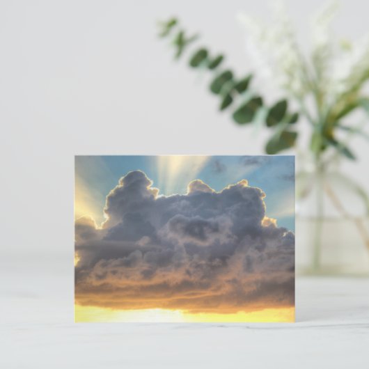Sonnenuntergang-Strahlen des Lichtes durch Postkarte (Stehend Vorderseite)