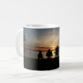 Sonnenuntergang-Strand-Camping Kaffeetasse (Vorderseite Links)
