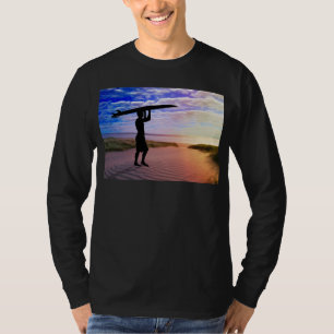 Sonnenuntergang-Surfer-Sand u. Wolken T-Shirt