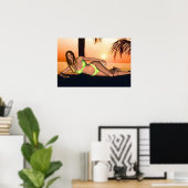 Sonnenuntergang Swimsuit-Pose Poster (Heimbüro)