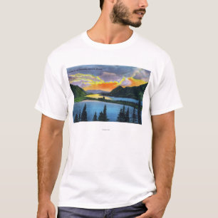 Sonnenuntergang-Szene auf dem Columbia River T-Shirt