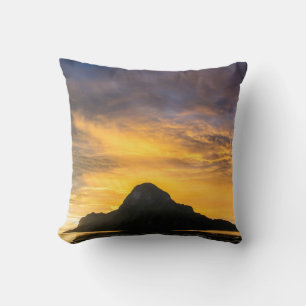 Sonnenuntergang über dem Bacuit-Archipel Kissen