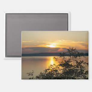 Sonnenuntergang über dem Balaton, Ungarn. Magnet