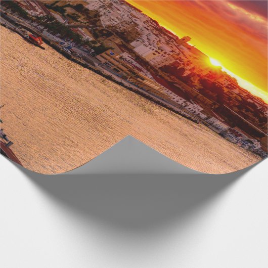 Sonnenuntergang über dem Hafen von Mahon - Menorca Geschenkpapier (Ecke)