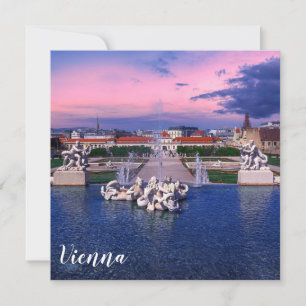 Sonnenuntergang über dem Springbrunnen in Wien