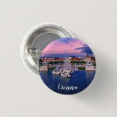 Sonnenuntergang über dem Springbrunnen in Wien Button (Vorne & Hinten)