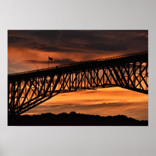Sonnenuntergang über dem Weg auf der Hudson Bridge Poster