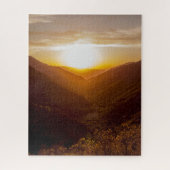 Sonnenuntergang über der Berglandschaft Puzzle (Vertikal)