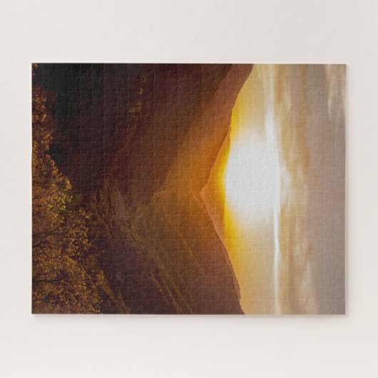Sonnenuntergang über der Berglandschaft Puzzle (Horizontal)