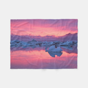 Sonnenuntergang über der Gletscherlagune Jökulsárl Fleecedecke