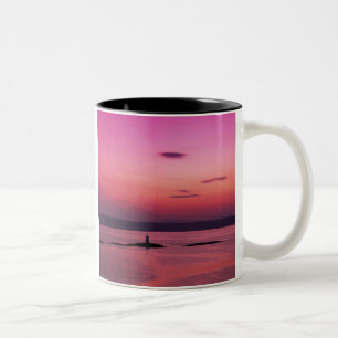 Sonnenuntergang über der Insel Skye, aus Mallaig, Zweifarbige Tasse