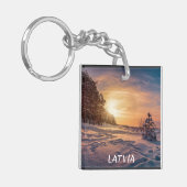Sonnenuntergang über der schneebedeckten Winterküs Schlüsselanhänger (Vorderseite links)