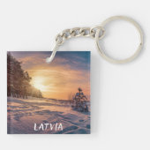 Sonnenuntergang über der schneebedeckten Winterküs Schlüsselanhänger (Rückseite)