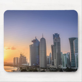 Sonnenuntergang über der Stadt von Doha, Qatar Mousepad
