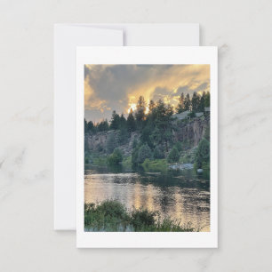 Sonnenuntergang über einem Fluss Dankeskarte