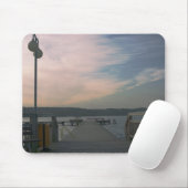 Sonnenuntergang über einem Mousepad mit Seebrücke (Mit Mouse)