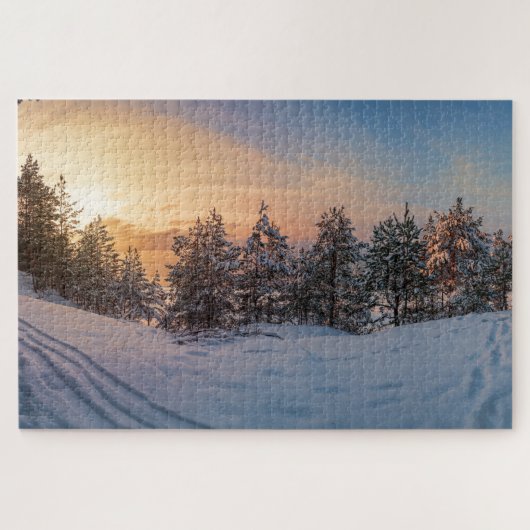 Sonnenuntergang über gefrorenem Schneewald in der Puzzle (Horizontal)