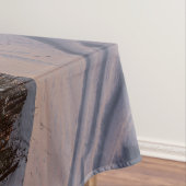 Sonnenuntergang über gefrorenem Schneewald in der Tischdecke (Beispiel)