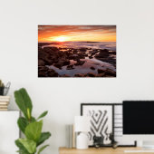 Sonnenuntergang über Gezeitenpools Poster (Heimbüro)