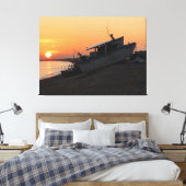 Sonnenuntergang über Hythe Bay Kent mit Fischerboo Leinwanddruck (Insitu (Schlafzimmer))