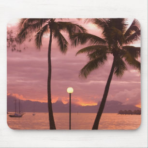 Sonnenuntergang über Moorea vom Sofitel Maeva Bea Mousepad