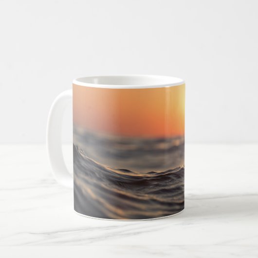 Sonnenuntergang über nahem Wasser Kaffeetasse (Vorderseite Links)