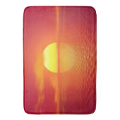 Sonnenuntergang über Orange Sea Calm Badematte (Vorderseite Vertikal)
