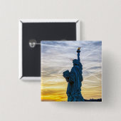 Sonnenuntergang über Replik der Freiheitsstatue in Button (Vorne & Hinten)