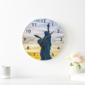 Sonnenuntergang über Replik der Freiheitsstatue in Große Wanduhr (Zuhause)