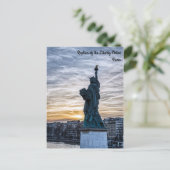 Sonnenuntergang über Replik der Freiheitsstatue in Postkarte (Stehend Vorderseite)