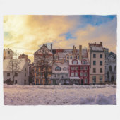 Sonnenuntergang über Straße in Riga Fleecedecke (Vorderseite (Horizontal))