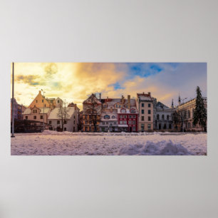 Sonnenuntergang über Straße in Riga Poster