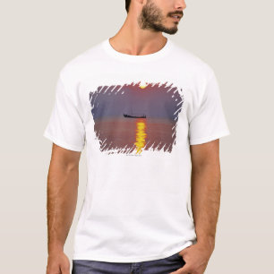 Sonnenuntergang und Meer 2 T-Shirt