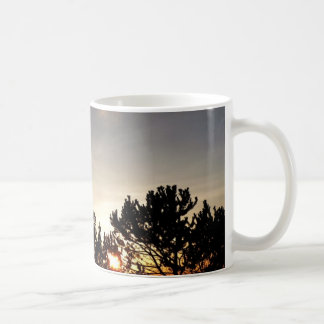 Sonnenuntergang-und Whitebark Kiefern-Tasse Kaffeetasse