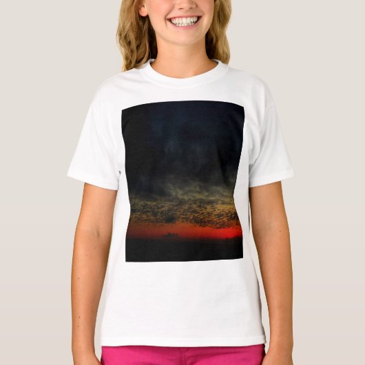 Sonnenuntergang vor dem Sturm T-Shirt (Vorderseite)