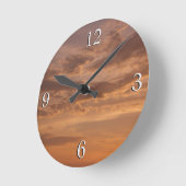 Sonnenuntergang Wolken II Pastel Abstrakte Natur Runde Wanduhr (Winkel)