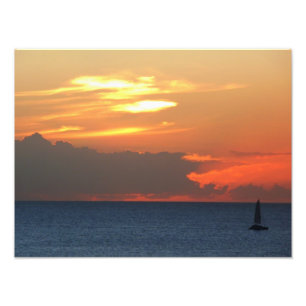 Sonnenuntergang Wolken und Segelboot Seascape Fotodruck