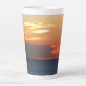 Sonnenuntergang Wolken und Segelboot Seascape Milchtasse (Vorderseite)