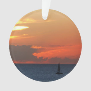 Sonnenuntergang Wolken und Segelboot Seascape Ornament