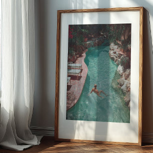 Sonnenverwöhnte Serenität: Vintage-Poolside-Flucht Poster