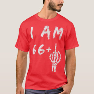 Sonnige 67. Geburtstag Ich bin 66 Plus Skeleton Mi T-Shirt