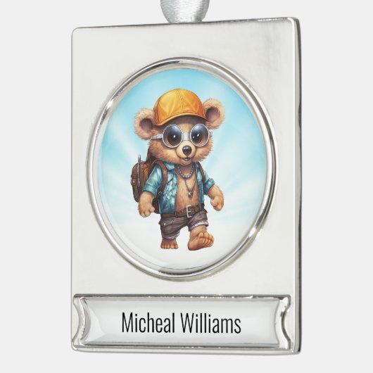 Sonnige Abenteuer mit Strandbär - Für Spaß bereit Banner-Ornament Silber (Links)