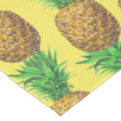 Sonnige Ananas Tischdecke (Schrägansicht)