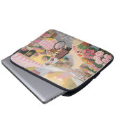 Sonnige Blumenstraßenszene Laptopschutzhülle (Vorne Knopf)
