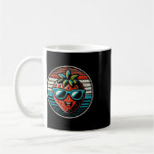 Sonnige Erdbeere mit Stühlen für Mädchen Kaffeetasse (Links)