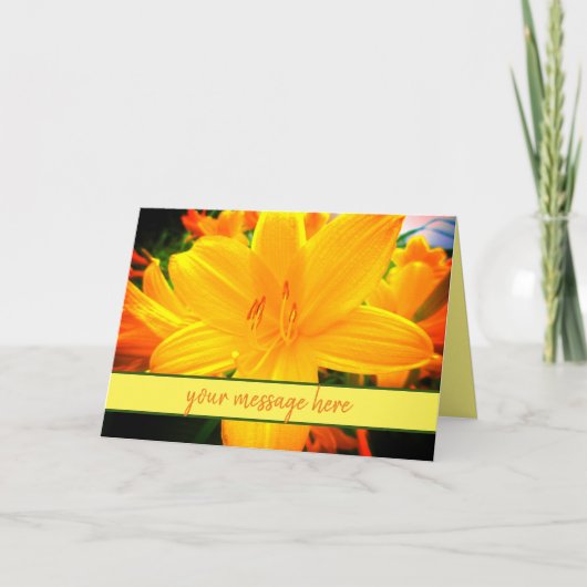 Sonnige fröhliche Day Lily Blume Custom Message Ca Karte (Vorderseite)