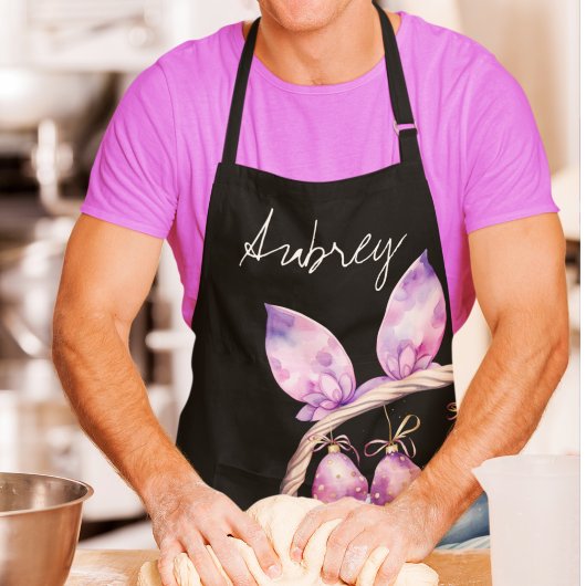 Sonnige Ohren und Eier auf einem Blueskorb Schürze