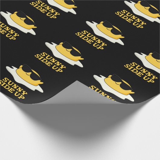 Sonnige Seite oben Funny Fried Egg Pun Dark BG Geschenkpapier (Ecke)